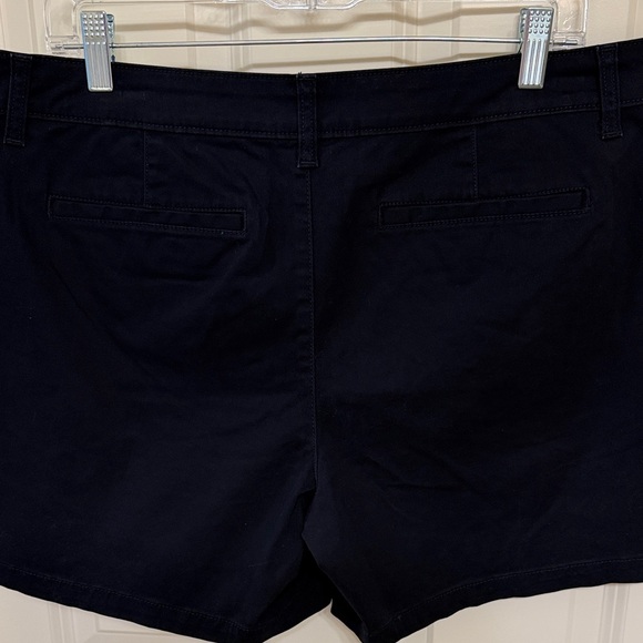 a.n.a NWT Women's Classic Black Shorts - Picture 5 of 7